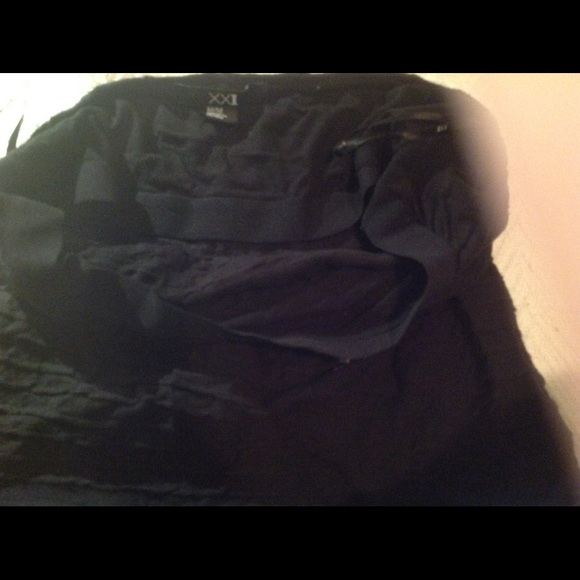 Black dress - Picture 3 of 3